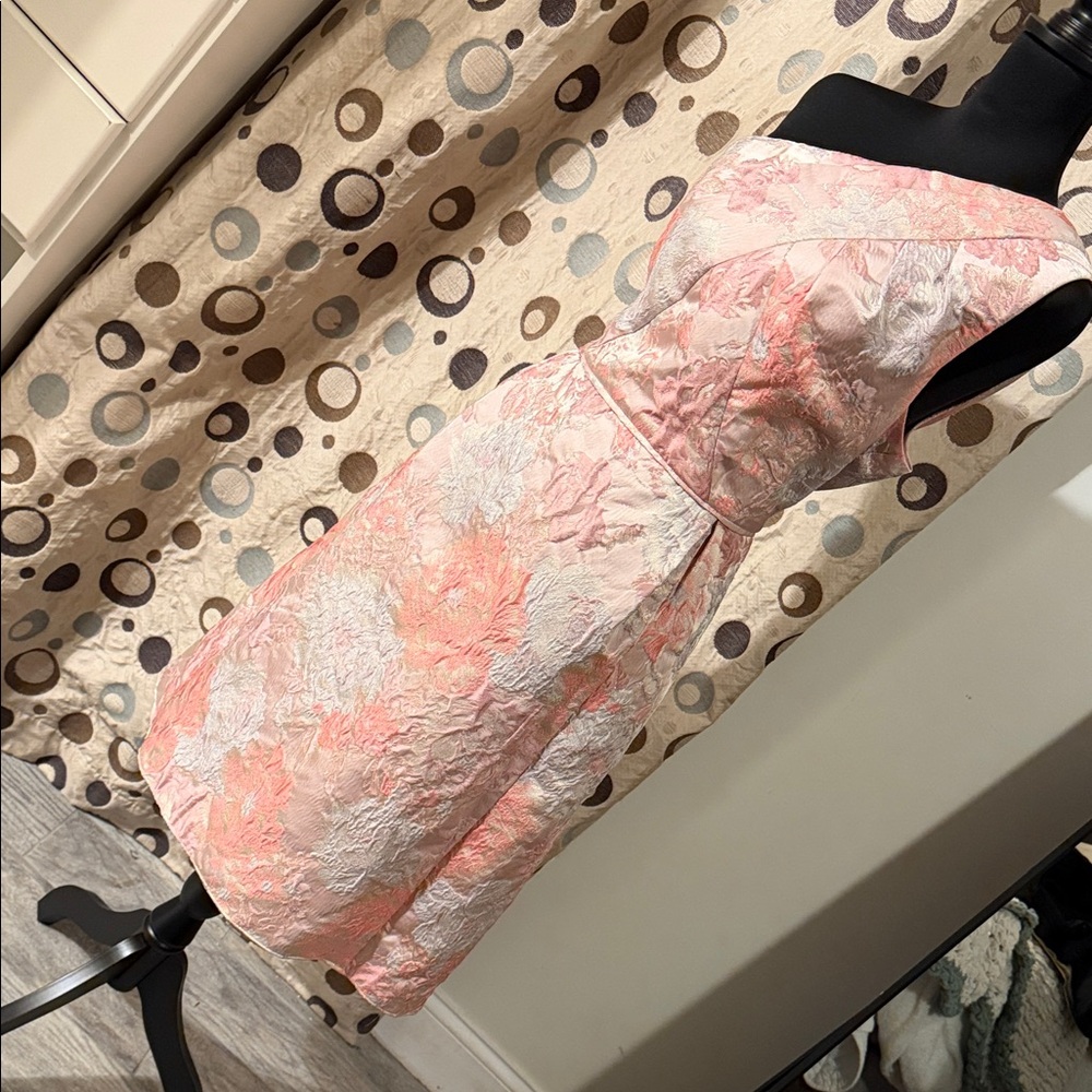 Adrianna Papell One-Shoulder Floral Jacquard Dress in Blush Pink and Cream - Picture 2 of 8